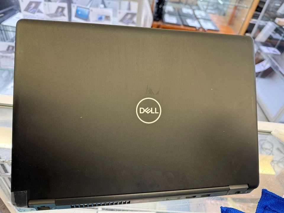 Dell Latitude 5480 · i5-6300U · 16GB · 1TB, photo 3 sur 4