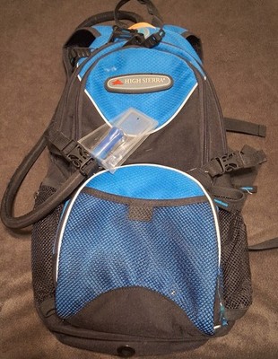 High Sierra  2Ltr  Lightweight Hydration Backpack - Pre Owned Condition w/ tags