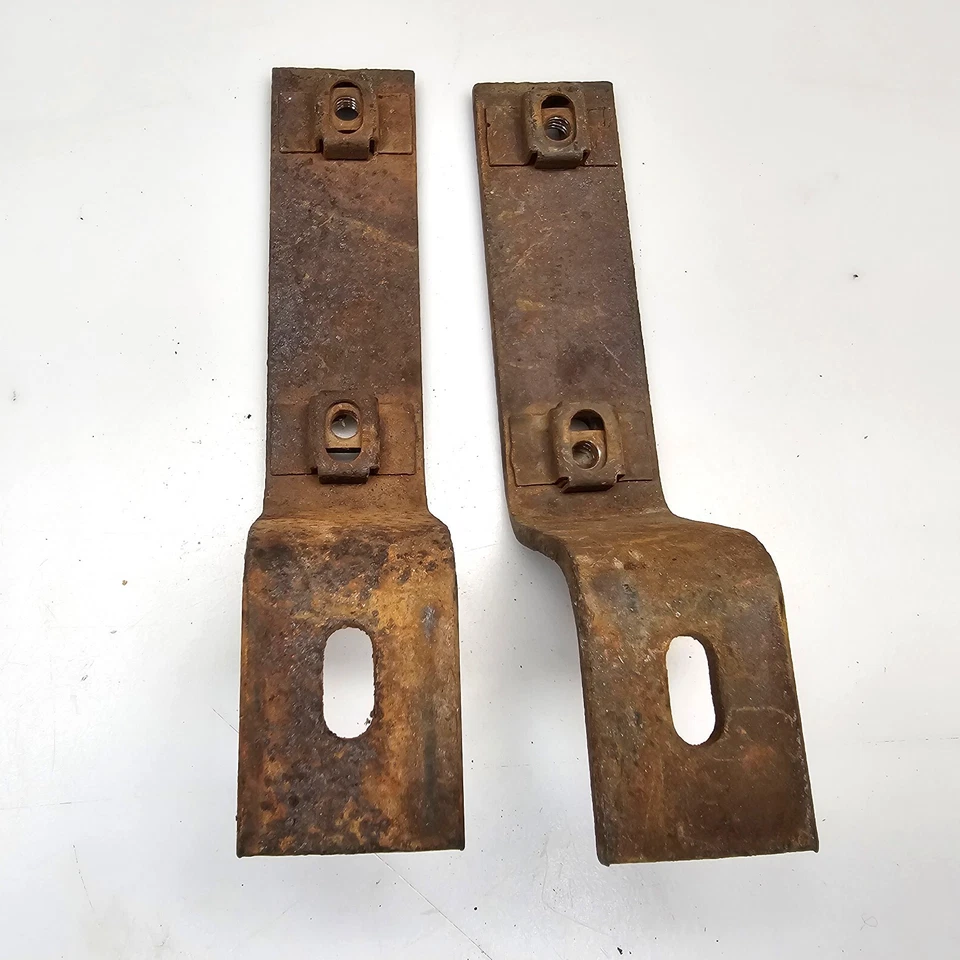 Juego de soportes de parachoques trasero BMW 1500-2000CS TILUX Tii 5670160 5670158 Foto 2 de 2