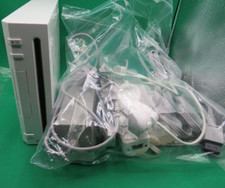 Sealed Nintendo Wii WORKS Complete System With 2 Games 1x Nunchuck 1x Controller