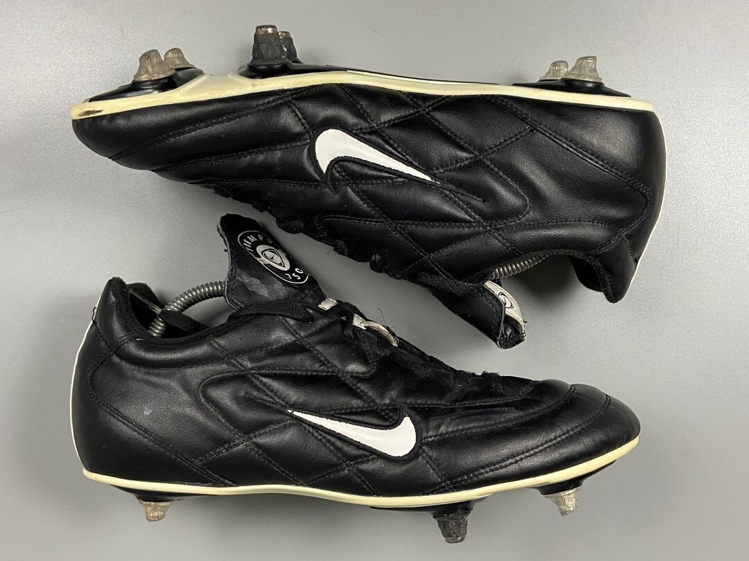 2001 Nike Tiempo 750 SG US 11 leather vintage soccer cleats 2001 Nike Tiempo 750 SG US 11 leather vintage soccer cleats