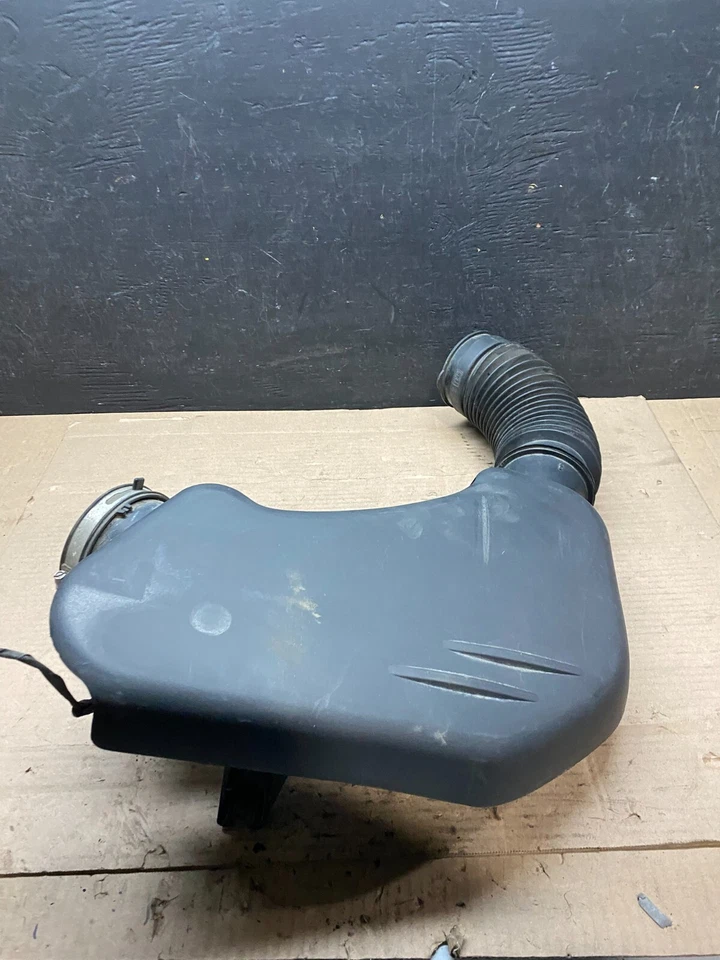 Limpiador de tubos de conducto de admisión de aire Chrysler 300 2011 a 2018 3,6 L OEM G8160 Foto 2 de 4