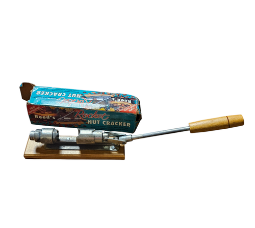 Vintage Reed's Rocket Nut Cracker Model 816 Pecan Walnut Wood & Steel w/ Box - Picture 4 of 7