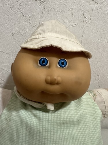 Bambola originale d'epoca Cabbage Patch Baby - 1978, 1982 - occhi azzurri calvi con cappello - Foto 2 di 11