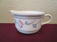 LENOX GLORIES ON GREY CREAMER - 2 3/4"  0803I
