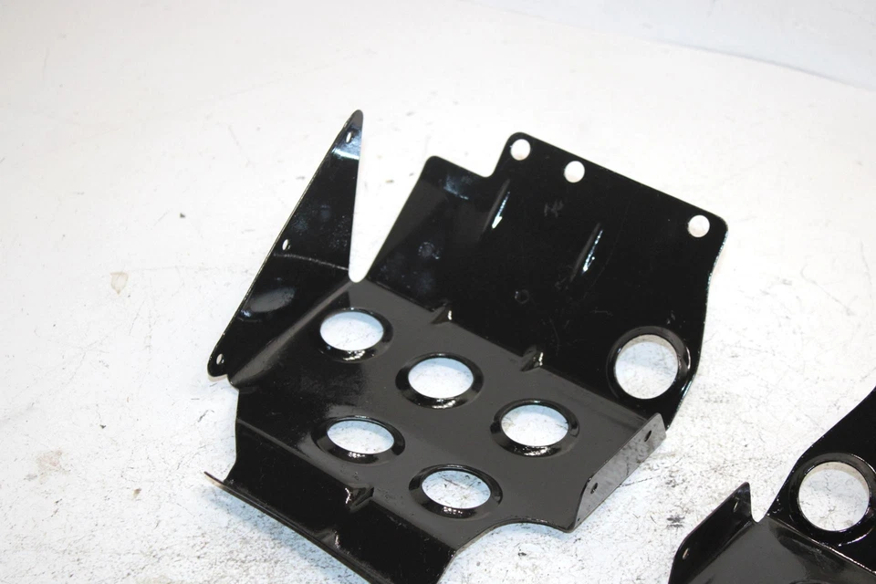 Juego de reposapiés negro 81 Yamaha Enticer 250 Et250e OEM 8G5-21910-01-00 SY6 Foto 2 de 4