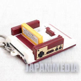 (JUNK ITEM) Nintendo Family Computer Super Mario Cassette Figure KeyChain NES