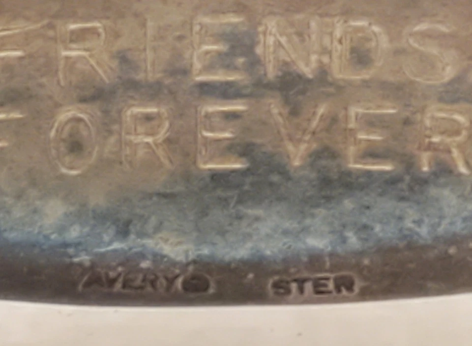Signed James Avery Engraveable 'Friends Forever' Sterling Cuff Bracelet - Image 3 of 4