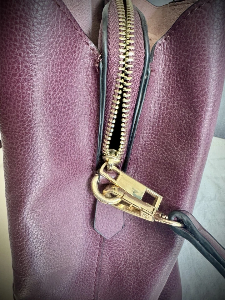 Bolso de Mano Aldo de Cuero Borgoña Foto 4 de 4