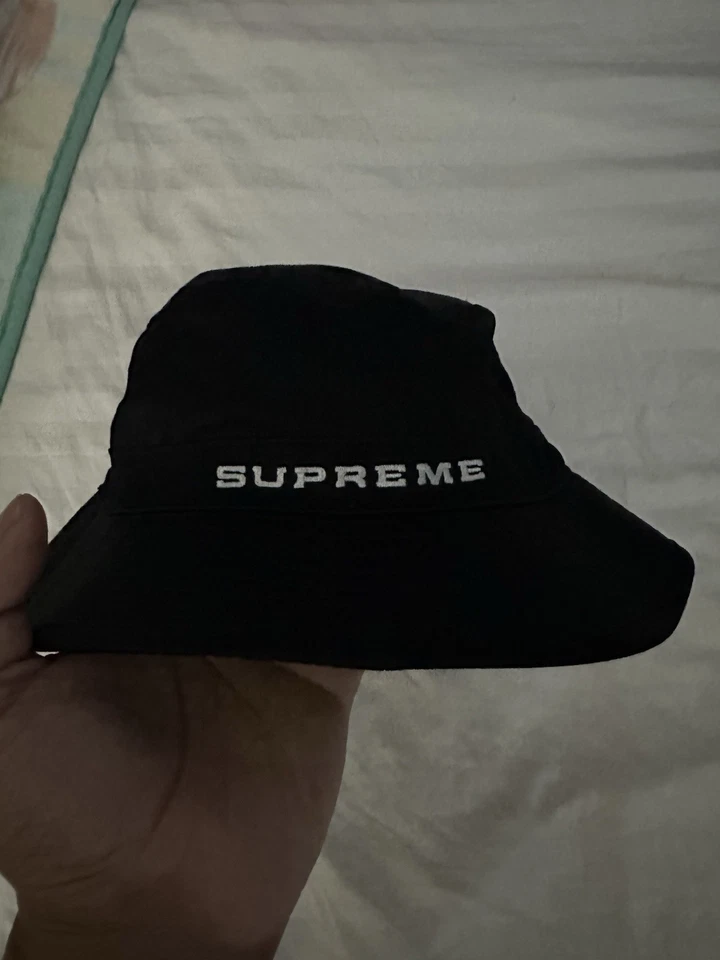 耐克 Supreme 缎面水桶帽 S/M — 第 2/3 张图片