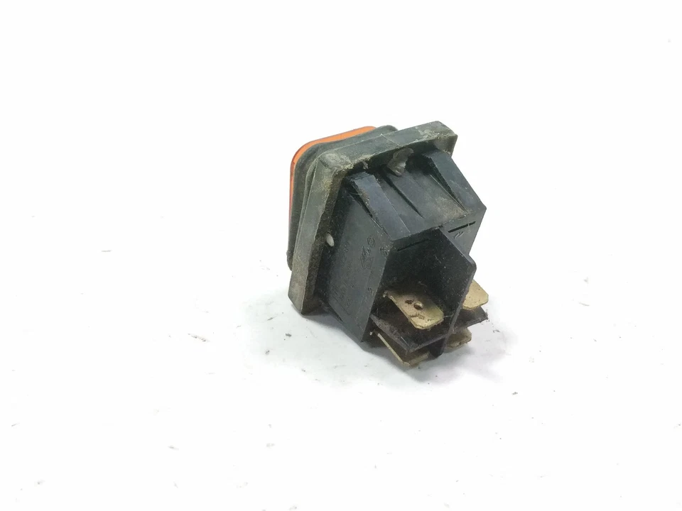 12 Can Am Commander 800R XT Control Button Switch T80 - Image 2 of 4