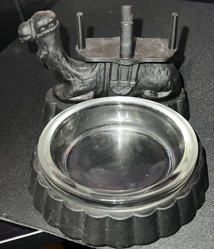 JOE CAMEL Black Cast Metal Stand & Ashtray