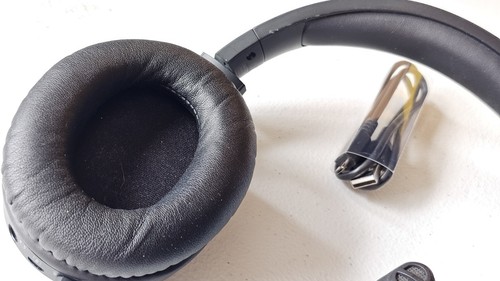 HyperX - Cloud Flight Wireless Gaming Headset - Black/Red! Working! Please Read - Picture 5 of 9