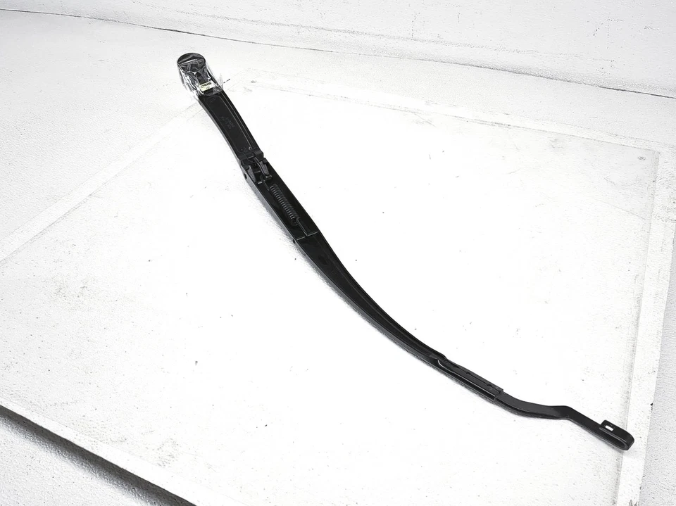 2018-2023 Kia Stinger Front Right Passenger Windshield Wiper Arm 98321-J5000 - Image 2 of 4