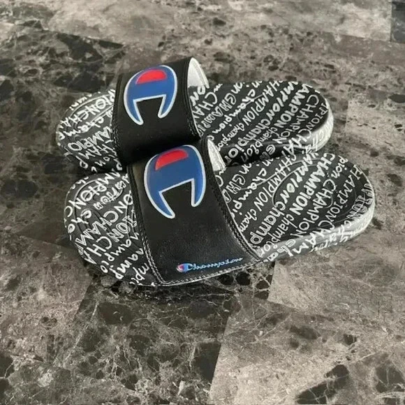 Sandalias Champion Super Slide para niños rojas y negras talla 13 Little Kids Champion Foto 3 de 4