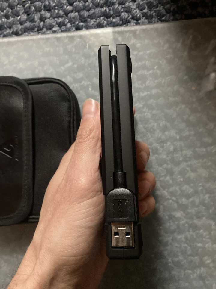 Apricorn Aegis Padlock USB 3.0 256 AES Encryption 1TB Hard Drive A25-3PL256-1000 - Image 3 of 4