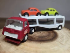 VINTAGE 1970s Mini TONKA Car Carrier Set 55010 w/ 2 Original VW Beetle Cars