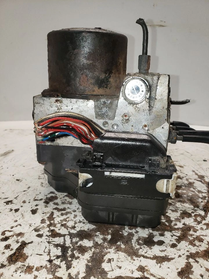 Módulo de control de bomba de freno ABS para Scion XB Scion 2006 Foto 4 de 4