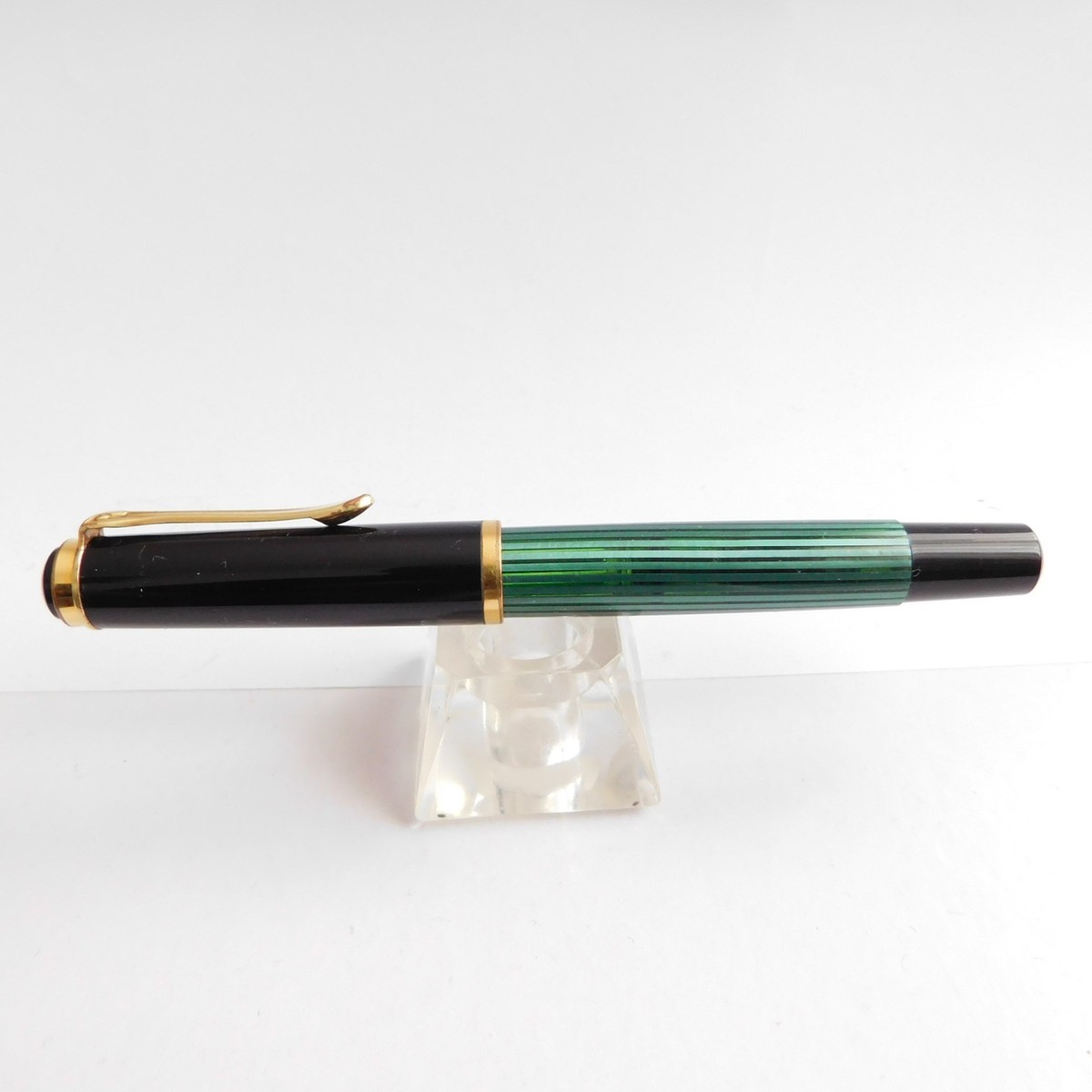 Pelikan 400 Old style Green striated Fountain pen M Nib 14C 585