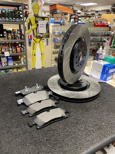 FOR MASERATI LEVANTE D V6 MK1 M15 FRONT REAR BRAKE DISCS DRILLED GROOVED PADS - Picture 2 of 3