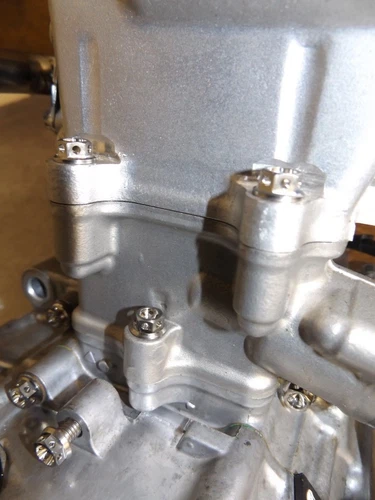 Honda CRF150 R pit bike  titanium engine case bolt kit drilled head