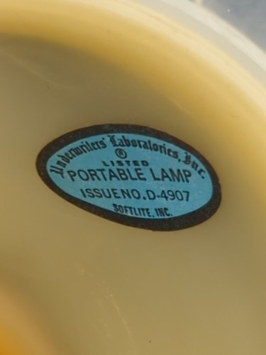 VTG MCM 16" Lady Boudoir Lamp - Beautiful Makeup w/Orig. Company Label Softlite - Picture 9 of 16