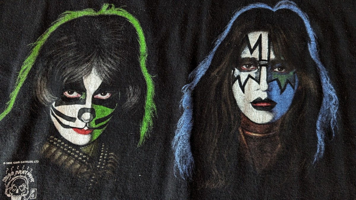 Kiss 1996 Kiss Catalog Kiss Army T-Shirt size XL 100% Cotton Anvil