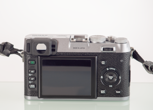 N Mint w/ Box Fujifilm FinePix X Series X100 Silver Camera + EF-42 + lens hood - Picture 4 of 16