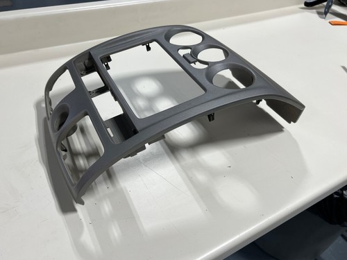 Chevy Colorado Canyon 2004 2012 radio tablero bisel panel moldura plateado OEM - Imagen 2 de 4
