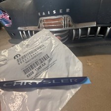 1 New Genuine Mopar 68081543aa Emblem 2011-2016 Chrysler Town Country Oem