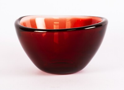 Vintage Orrefors Sven Palmqvist 'Selena' rote Glasschale, signiert