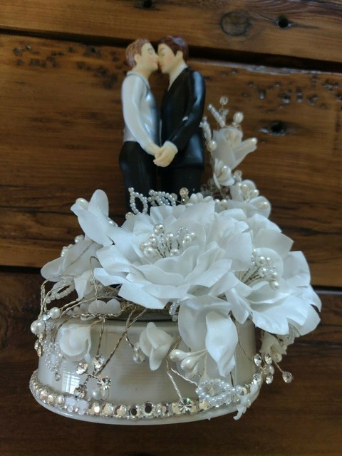 Amazon Com Porcelain Vintage Style Two Men Grooms Gay Wedding Marriage Cake Topper Figurine Decorative Cake Toppers Kitchen Dining