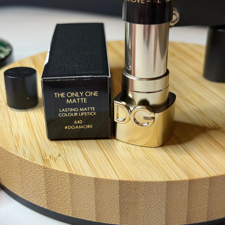 Dolce & Gabbana The Only One Matte Lasting Colour Lipstick Shade DGAmore 640 - Image 3 of 4