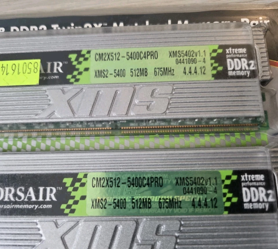 Corsair XMS2 Pro Series Xtreme Performance DDR2 Memory CM2X512-5400C4PRO 512MBx2 - Image 3 of 3