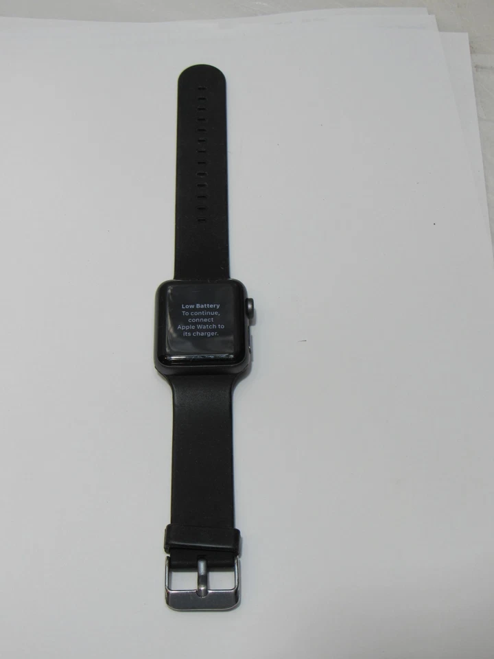 Reloj inteligente Apple Watch Series 2 38 mm carcasa de aluminio negro correa negra funcionando S17K Foto 2 de 4