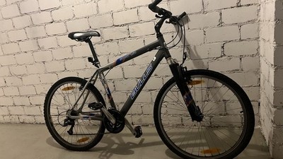 MTB Fahrrad ( wie neu )