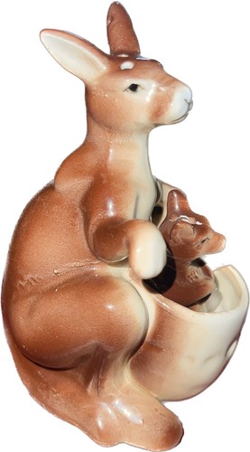 Vintage Kangaroo Joey Salt And Pepper Shakers Unmarked Ceramic Figural - Picture 5 of 13