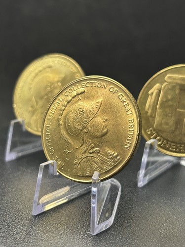 Westminster Abbey & Stonehenge Commemorative Tokens Official Royal Collection - Picture 6 of 9