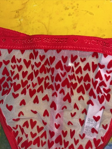 Mixed lot of 3 Victoria Secrect & Fred Is Red Thong Panties Large. - Picture 5 of 24