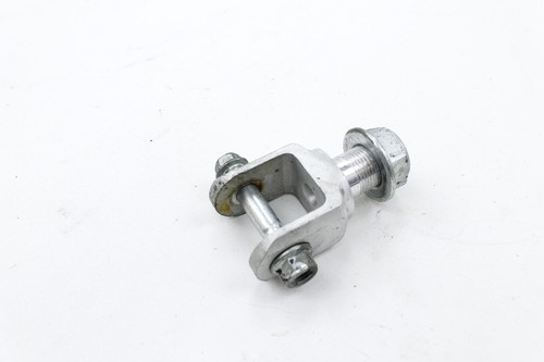 SUZUKI REAR BACK SHOCK ABSORBER SUSPENSION BRACKET 62993-35F00 - Picture 4 of 4