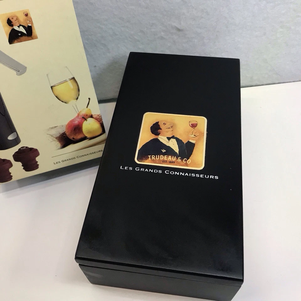 Bomba conservadora de vino Trudeau con caja de madera estuche y tapón Foto 4 de 4