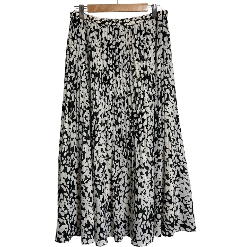 MACKINTOSH Silhouette Flower Skirt G7S06353, Size 44, Black Women USED - Image 2 of 4