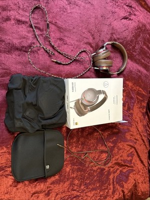 Audio-Technica ATH-MSR7B over-ear headphones