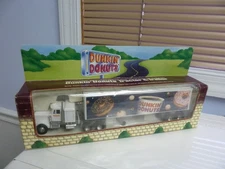 1995 Dunkin Donuts Limited Edition Die-Cast Toy Truck Tractor and Trailer New