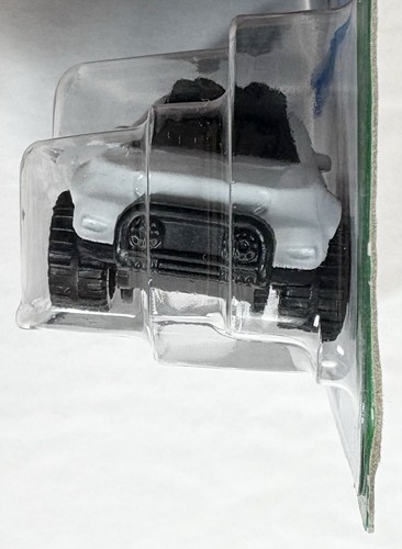 2024 Hot Wheels HW Green Speed 2/10 White Volvo XC40 Recharge #14 1:64 Scale SUV - Picture 4 of 9