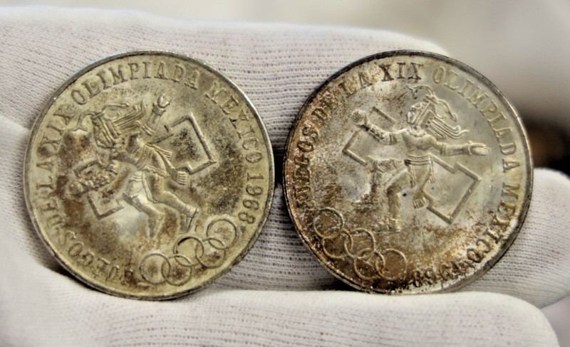 (2) 1968 Mexico Olympic .720 Silver 25 Pesos Olympic Coin Unc Toned
