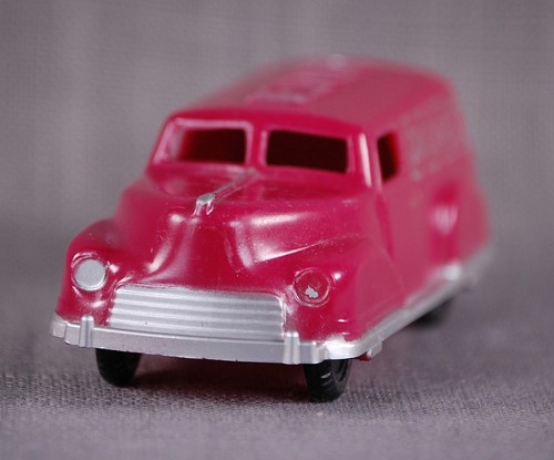 RENWAL Red Plastic GROCERIES DELIVERY VAN w/ Silver Highlights, Very Fine, 1950s - Picture 2 of 5