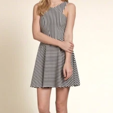 HOLLISTER ~ New! NWT Medium ~ Black White Striped FIT & FLARE Skater Dress