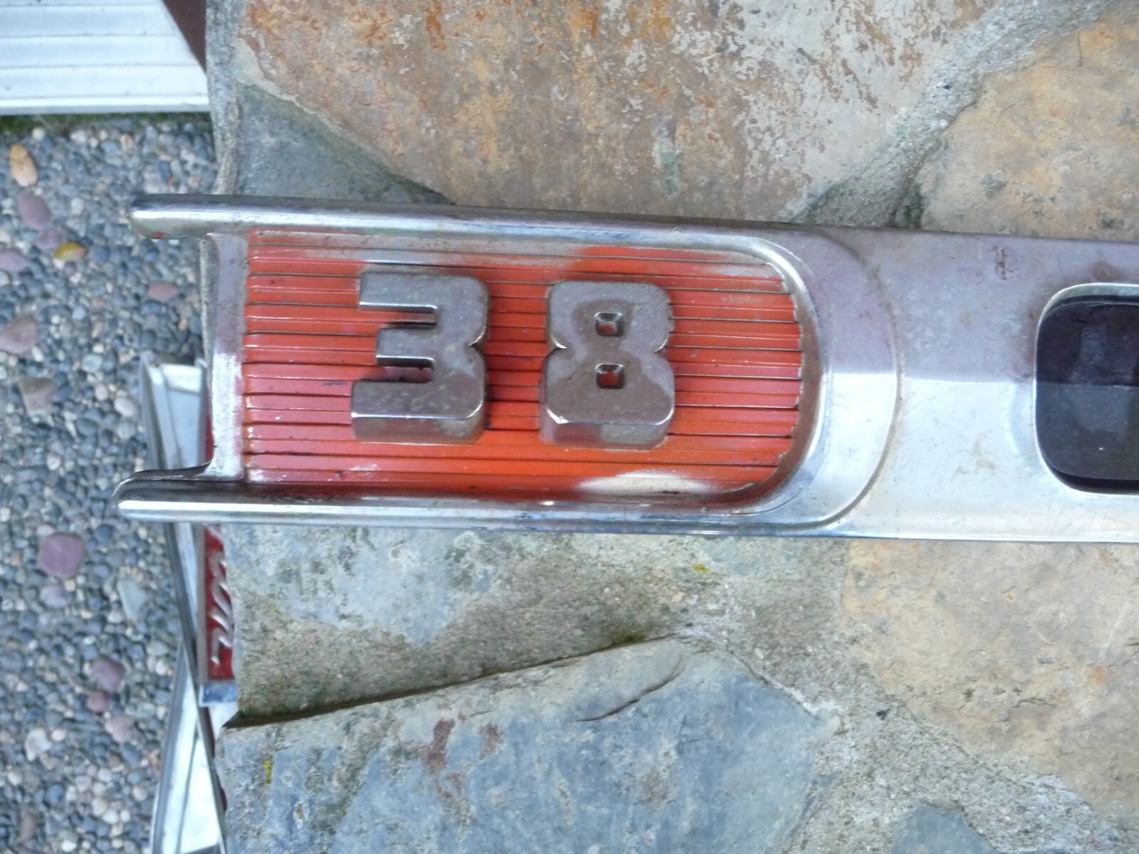 Picture 2 of 8