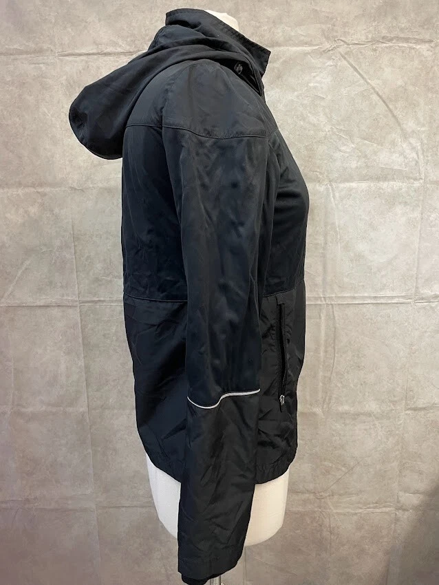 Chaqueta cortavientos negra con capucha Gap Fit para mujer cremallera completa talla XS Foto 4 de 4